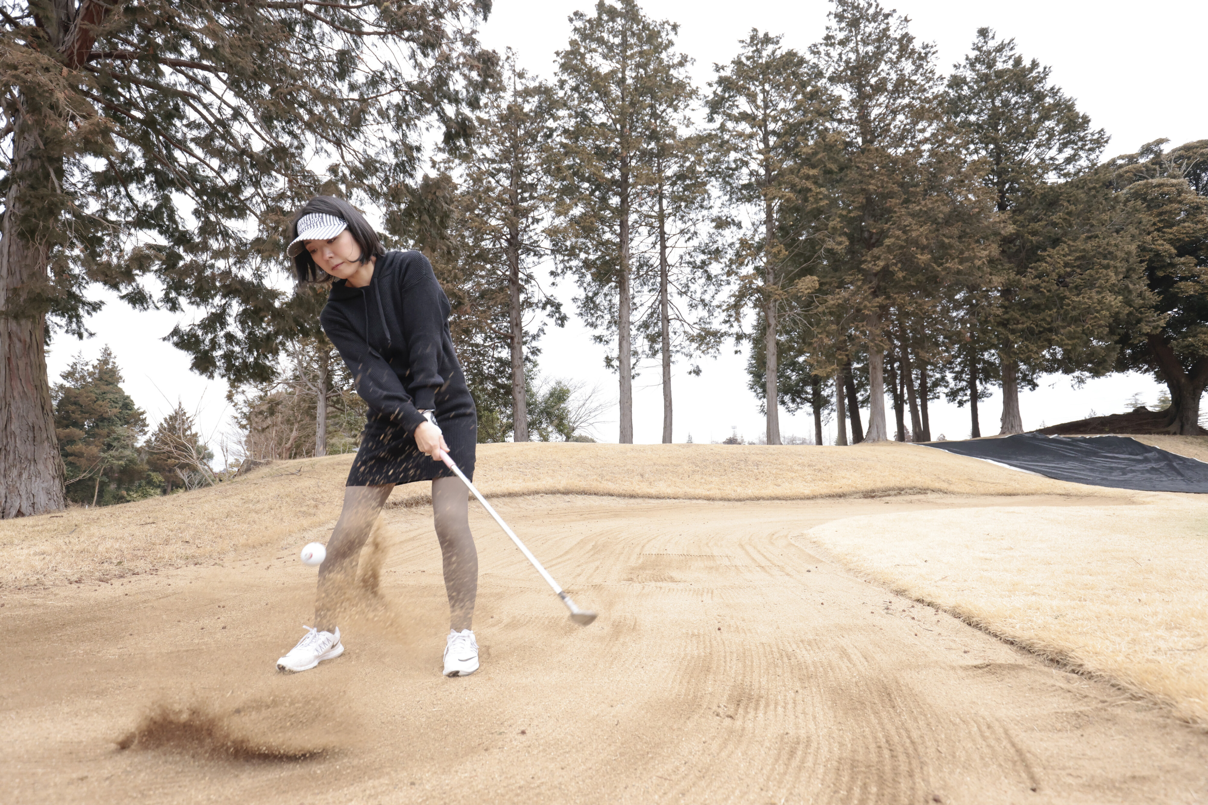 雨のバンカーの打ち方は 注意するポイントを中村香織プロがレッスン ワッグルonline